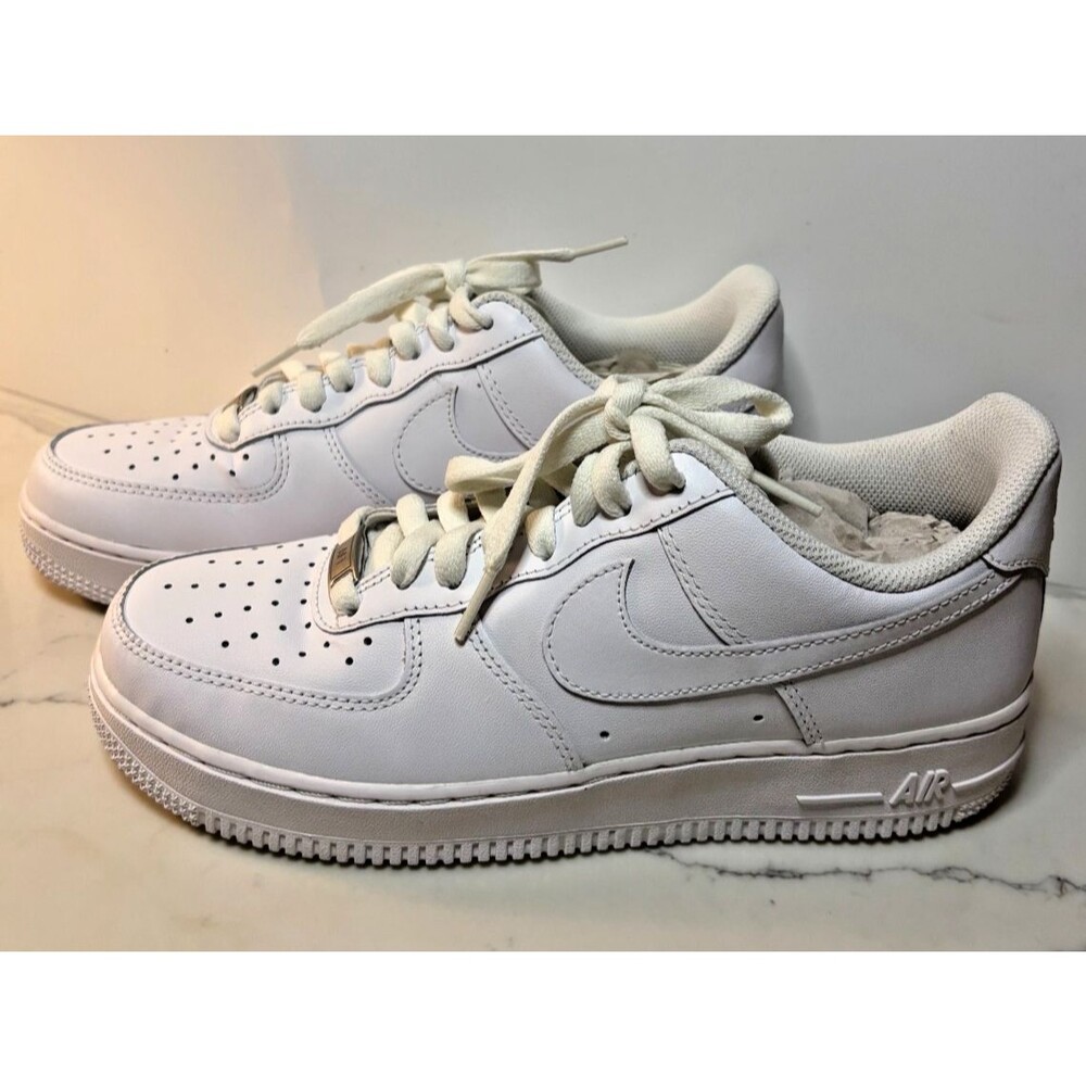 Nike Air Force 1 White Low Top Lace-Up Men's Sneaker Size 8 In Box CW2288-111